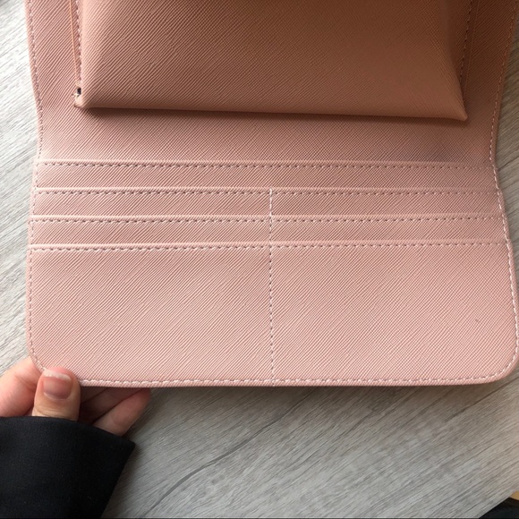 Francesca’s Olivia Classic Saffiano Wallet - Pink - Picture 9 of 12